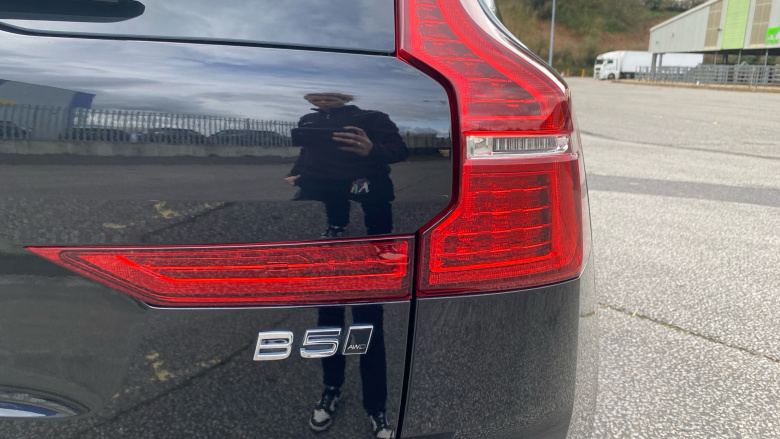 Volvo XC60 2.0 B5P Plus Dark 5dr AWD Geartronic Petrol Estate